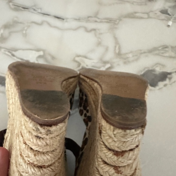 Vintage Moschino Animal Print wedge ankle strap shoes w/ribbon tie. size -6.5 - Picture 5 of 14